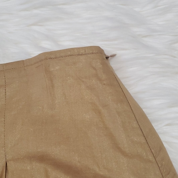 NWOT: Womens SHIMMERY GOLD HOLIDAY LIMITED BRAND SKIRT - Picture 3 of 4